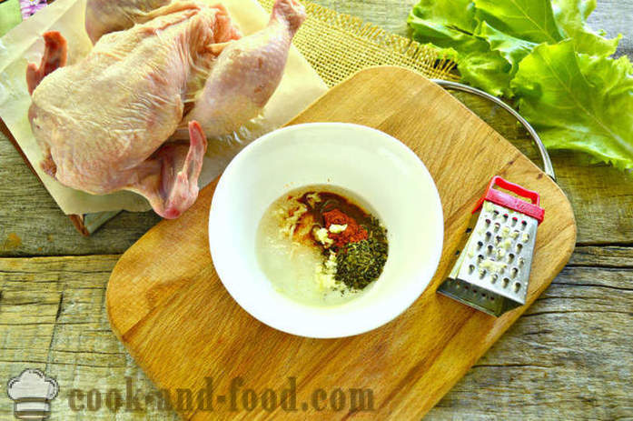 Poulet cuit au four dans le manchon complètement - comment cuire le poulet au four, avec une étape par étape des photos de recettes