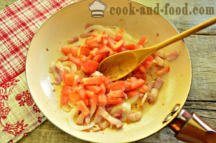 Pommes de terre au four avec du bacon - comme les pommes de terre de ragoût dans une poêle à frire, une étape par étape des photos de recettes