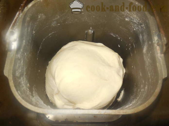 Une recette simple pour le pain maison sur la marinade tomate - comment faire cuire du pain dans la machine à pain à la maison, étape par étape les photos de recettes