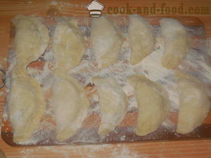 Boulettes sans viande avec des pommes de terre et d'oignons crus - comment faire cuire des boulettes avec pommes de terre crues, étape par étape des photos de recettes