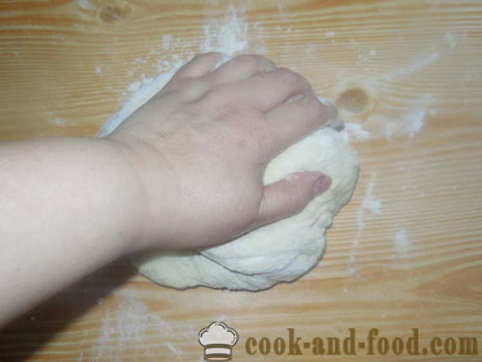 La pâte pour les boulettes de sérum d'oeuf - comment mélanger la pâte en boulettes, une étape par étape des photos de recettes