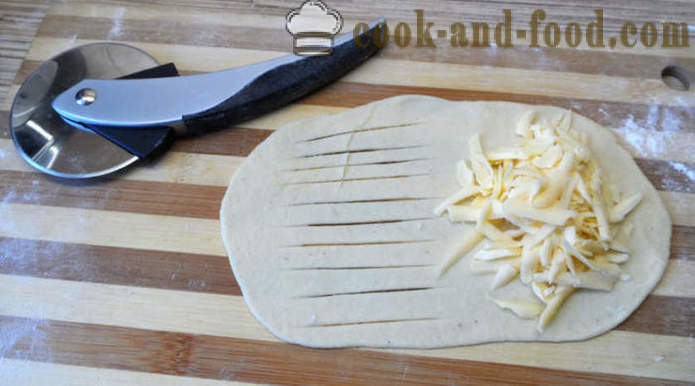 Rouleaux de levure avec du fromage - comment faire cuire collation originale, photos étape par étape recette