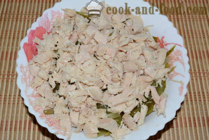 Salade de céleri avec du poulet, oeuf, concombre et mayonnaise - Comment préparer une salade de racine de céleri, une étape par étape des photos de recettes