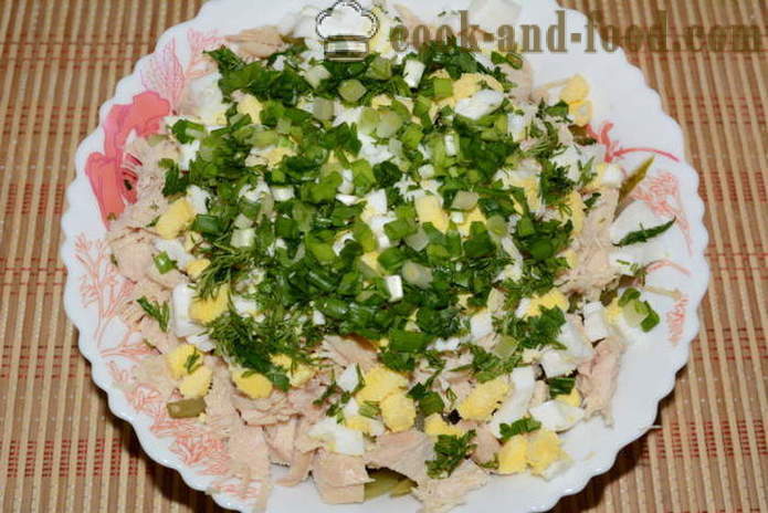Salade de céleri avec du poulet, oeuf, concombre et mayonnaise - Comment préparer une salade de racine de céleri, une étape par étape des photos de recettes