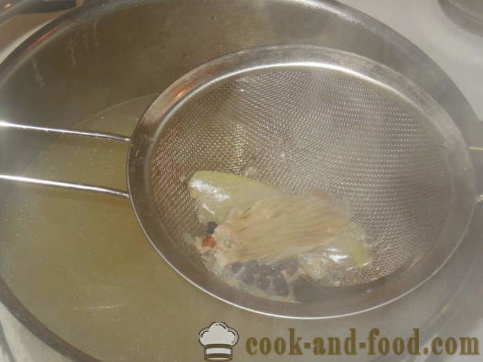 Une recette simple pour la soupe de poisson de buts de brochet multivarka - comment faire cuire la soupe à la maison de la tête de brochet, étape par étape des photos de recettes