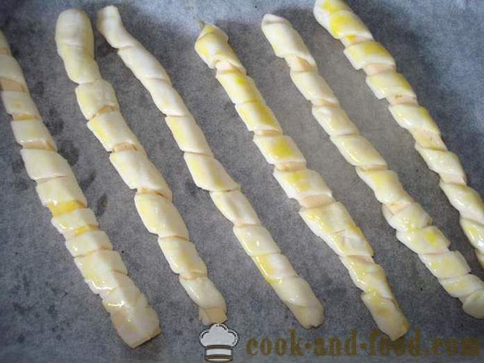 Fromage maison en bâtonnets de pâte feuilletée à la bière - comment faire cuire les bâtonnets de fromage à la maison, étape par étape les photos de recettes