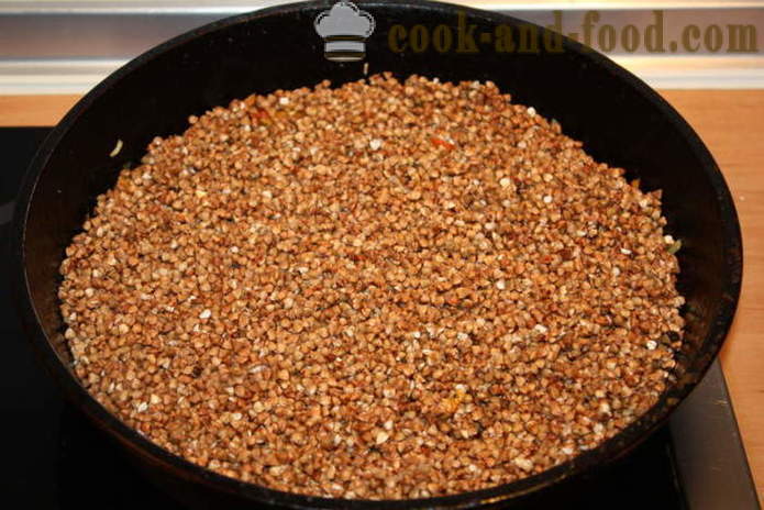 Sarrasin délicieux grumeleuse avec garniture de céleri - comment faire cuire un délicieux garniture de sarrasin, étape par étape des photos de recettes