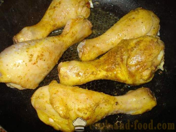 Cuisse de poulet dans la sauce de soja - à la fois délicieux à cuire pilons de poulet dans une poêle à frire, une étape par étape des photos de recettes
