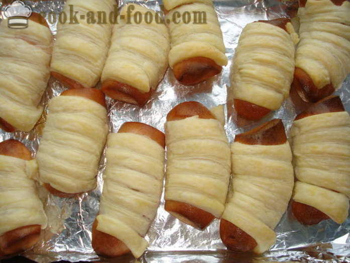 Saucisses en pâte feuilletée au four - comment faire cuire les saucisses à pâte feuilletée, avec une étape par étape des photos de recettes