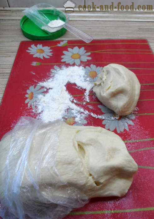 Pâte sans levain pour les tartes, boulettes. boulettes, strudel, Banjica, lasagnes, Samsa - comment préparer la pâte sans levain, une étape par étape des photos de recette