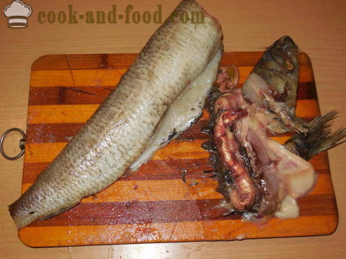 Délicieux poisson farci - comment faire cuire le poisson et le riz hachée fourrée, avec une étape par étape des photos de recettes