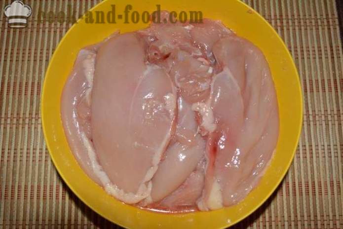 Escalopes juteuses de poitrine de poulet avec de la semoule - comment faire cuire les galettes juteuses de poitrines de poulet, étape par étape des photos de recettes
