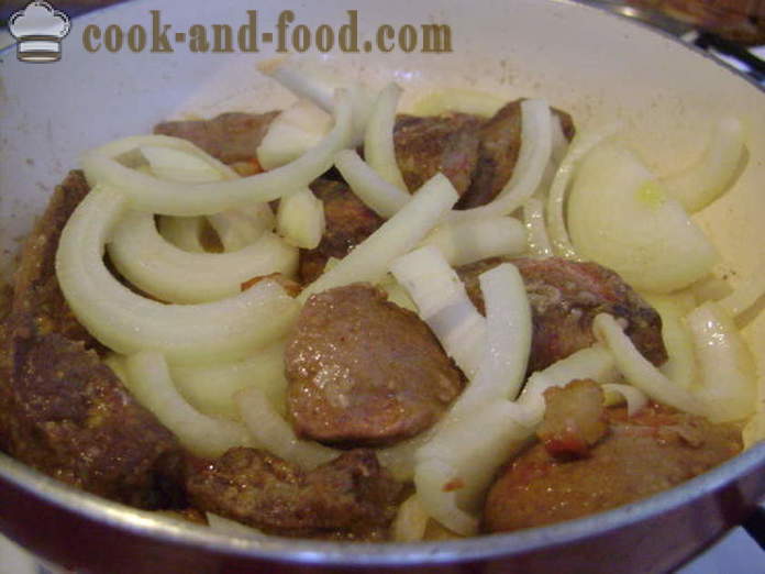 Foie avec des pommes de terre dans une casserole - comment cuire le foie de bœuf avec pommes de terre, étape par étape des photos de recettes