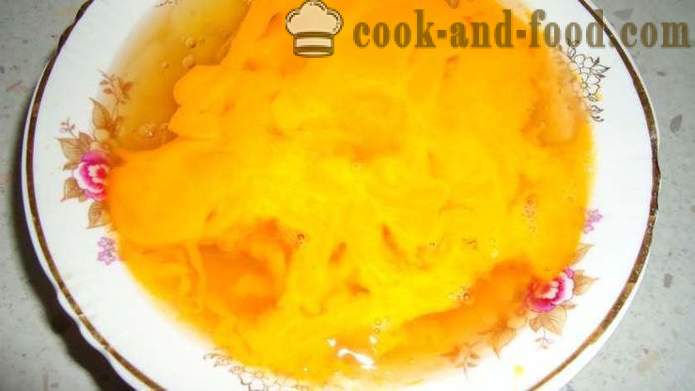 Gros œufs frits avec des saucisses d'œufs d'autruche - comment faire cuire une omelette d'oeufs d'autruche, photos étape par étape recette