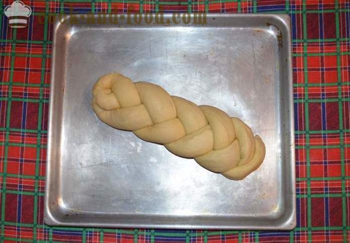 Brioches - queue de cochon avec de la confiture, comment faire des muffins à la maison, photos étape par étape recette