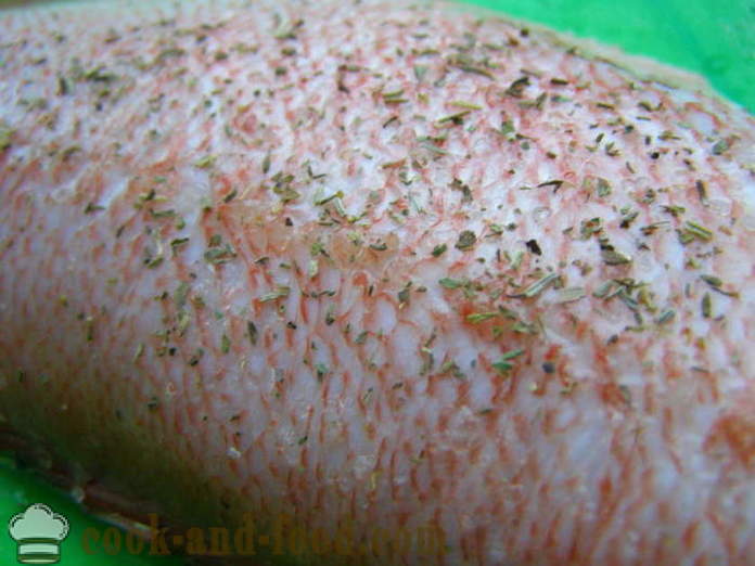 Basse mer rôti dans une casserole - comment faire cuire la perche poêlé, une étape par étape des photos de recettes