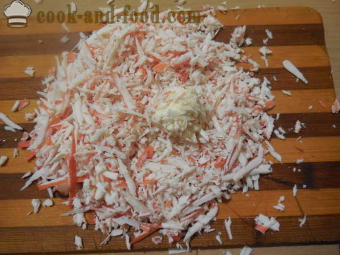 Raffaello salade de bâtonnets de crabe - comment faire cuire le crabe Raffaello, une étape par étape des photos de recettes