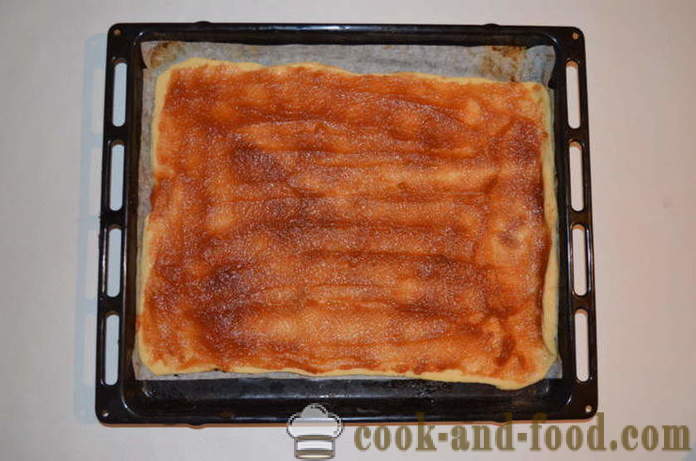Délicieux gâteau de Noël avec de la confiture de pommes au four - comment préparer un gâteau de Noël avec de la confiture, avec une étape par étape des photos de recettes