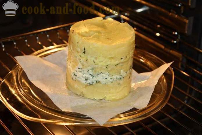 Pommes de terre de la couche gratinés au four dans le four - comme les pommes de terre cuites au four avec du fromage au four, avec une étape par étape des photos de recettes