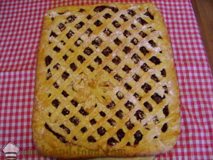 Gâteau de levure en plein air avec des cerises - comment faire cuire un gâteau avec une cerise dans le four, avec une étape par étape des photos de recettes