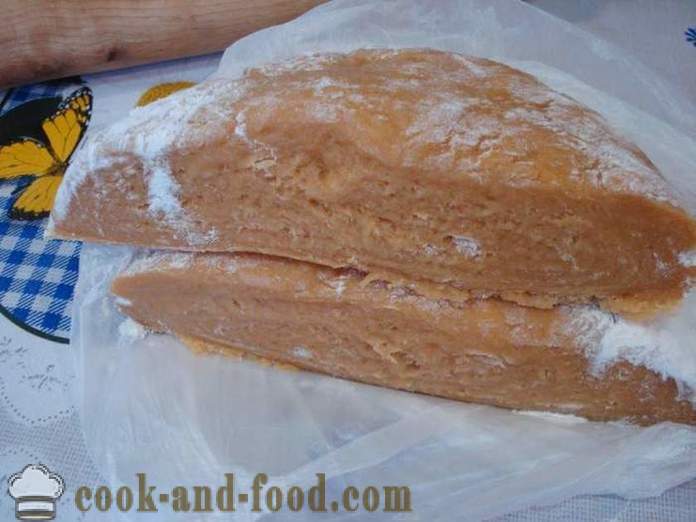 Maison de pain d'épice de pâte de pain d'épice avec vos mains - comment faire une maison de pain d'épice à la maison, étape par étape les photos de recettes
