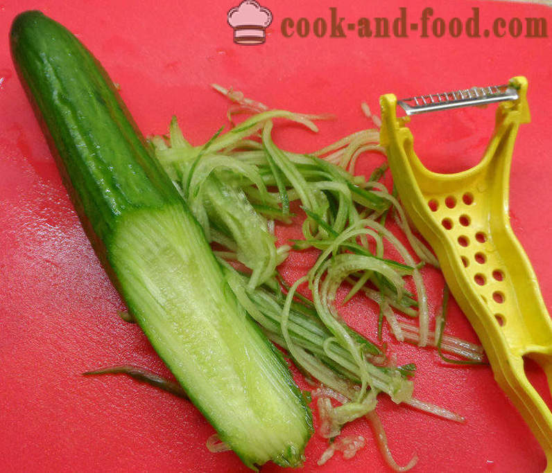 Une délicieuse salade avec Funchoza et légumes - comment préparer une salade Funchoza à la maison, photos étape par étape recette