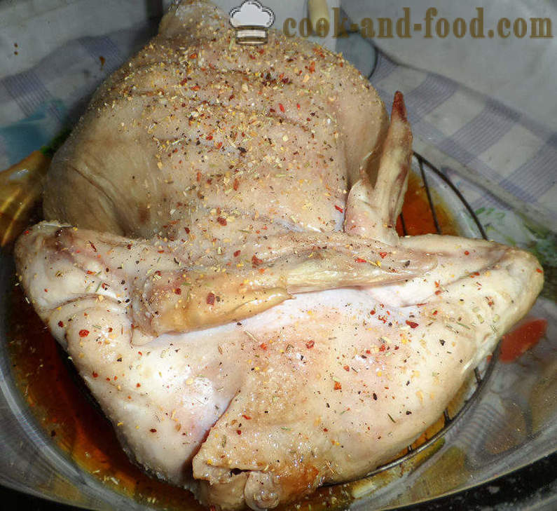 Poulet cuit au four avec des pommes dans Aerogrill - comment faire cuire le poulet entier, étape par étape les photos de recettes