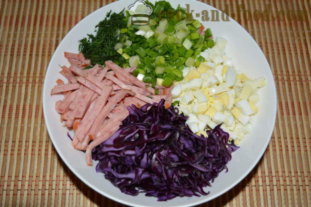 Simple salade de chou rouge avec la mayonnaise - comment préparer une salade de chou rouge, étape par étape des photos de recettes