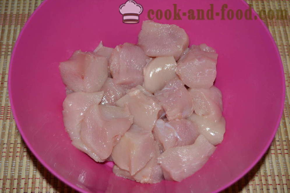 Les brochettes les plus délicieux de poulet dans le four sur des brochettes - comment faire cuire un poulet kebab à la maison dans le four, avec une étape par étape des photos de recettes