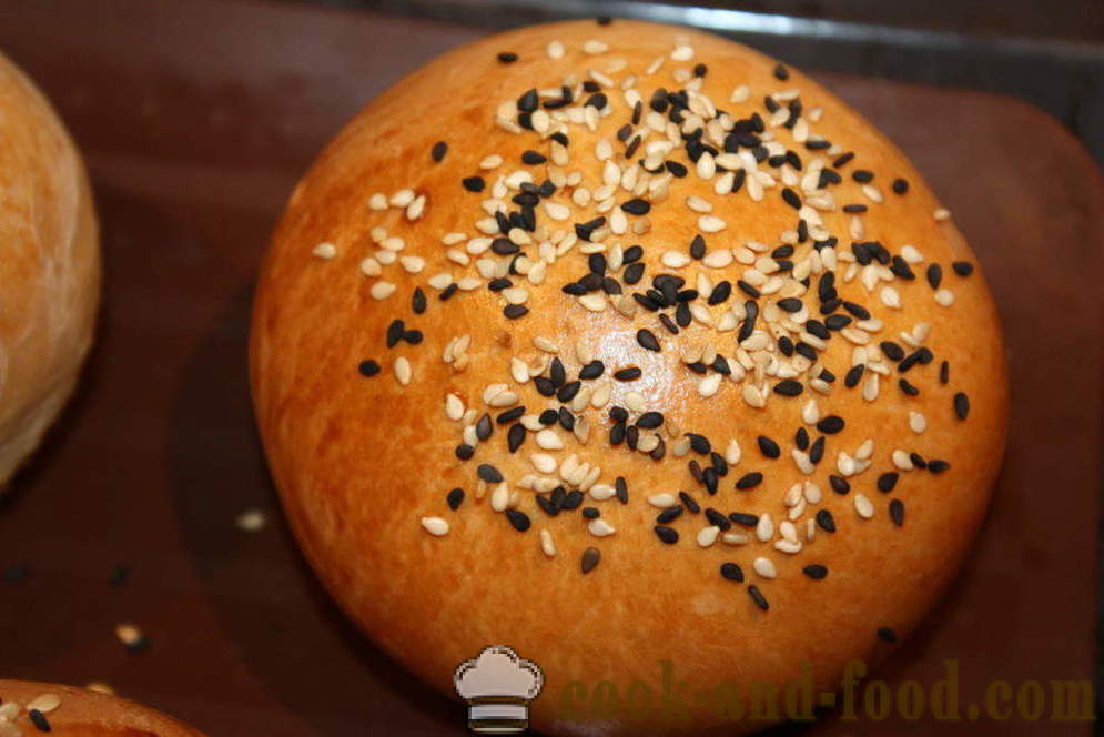 Petits pains délicieux pour hamburgers de McDonald - comment faire cuire des petits pains pour hamburgers à la maison, étape par étape les photos de recettes