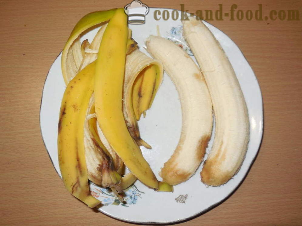 Les bananes cuites au four avec des noix et du sucre - bananes comme au four pour le dessert, une étape par étape des photos de recettes