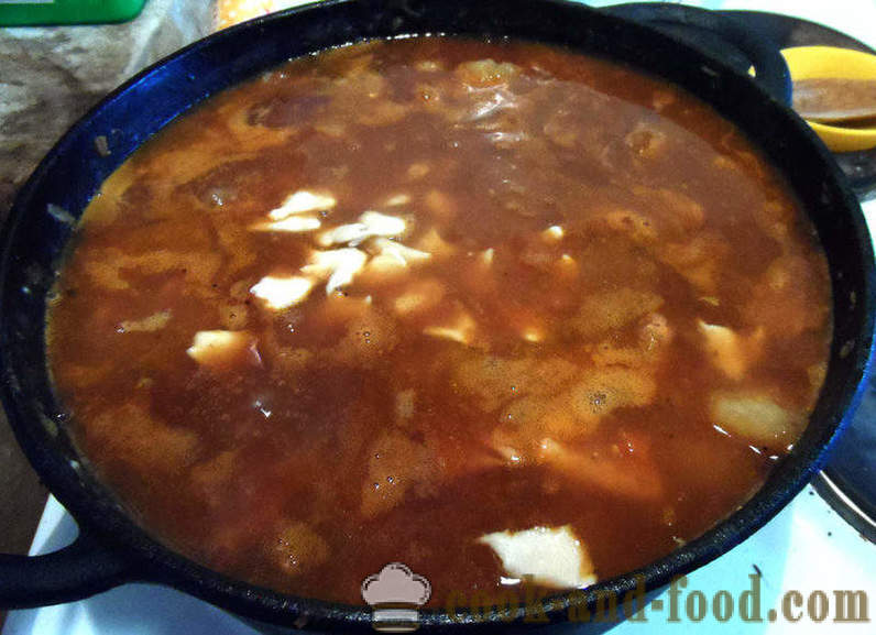 Soupe goulasch hongroise - comment faire cuire la soupe de goulasch avec chipetkami, étape par étape des photos de recettes