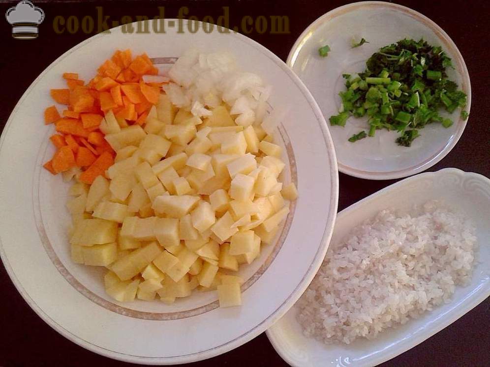 Soupe simple avec boulettes de viande et riz - comment faire cuire la soupe aux boulettes de viande à multivarka, étape par étape des photos de recettes
