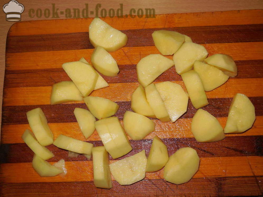 Pommes de terre au four avec de la viande et des légumes - comment faire cuire un ragoût de pommes de terre avec de la viande dans multivarka, étape par étape des photos de recettes