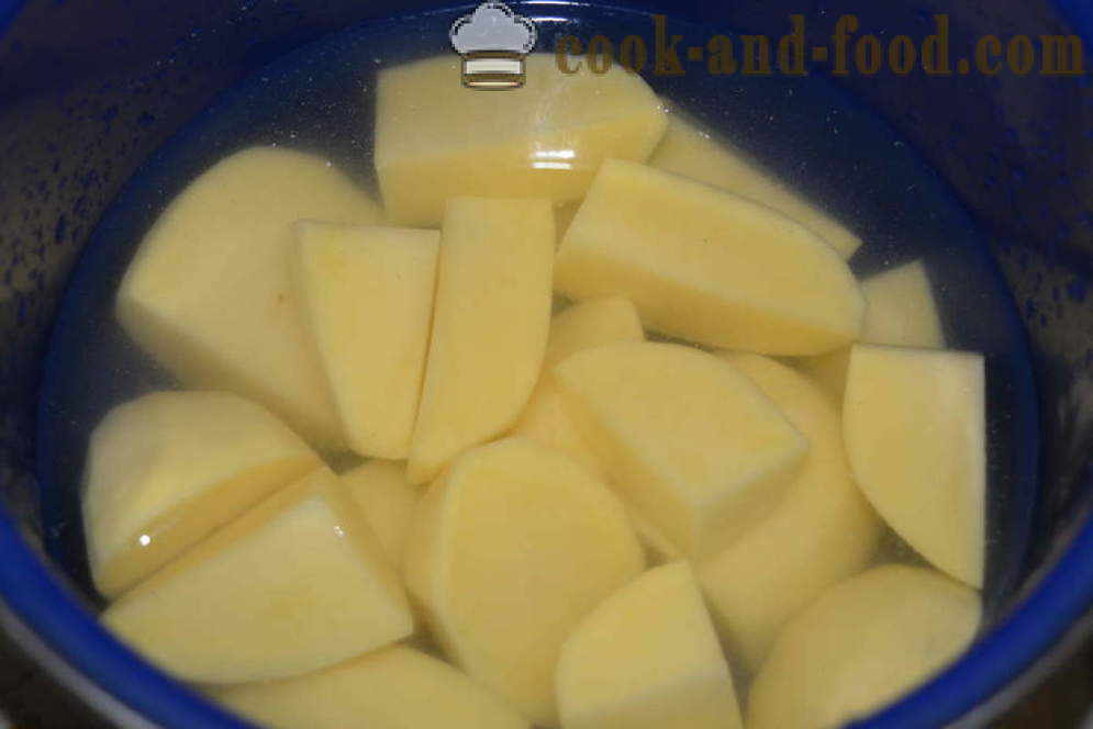Soupe de pommes de terre avec des croûtons et salami - comment faire de la soupe à partir d'une pomme de terre, étape par étape des photos de recettes