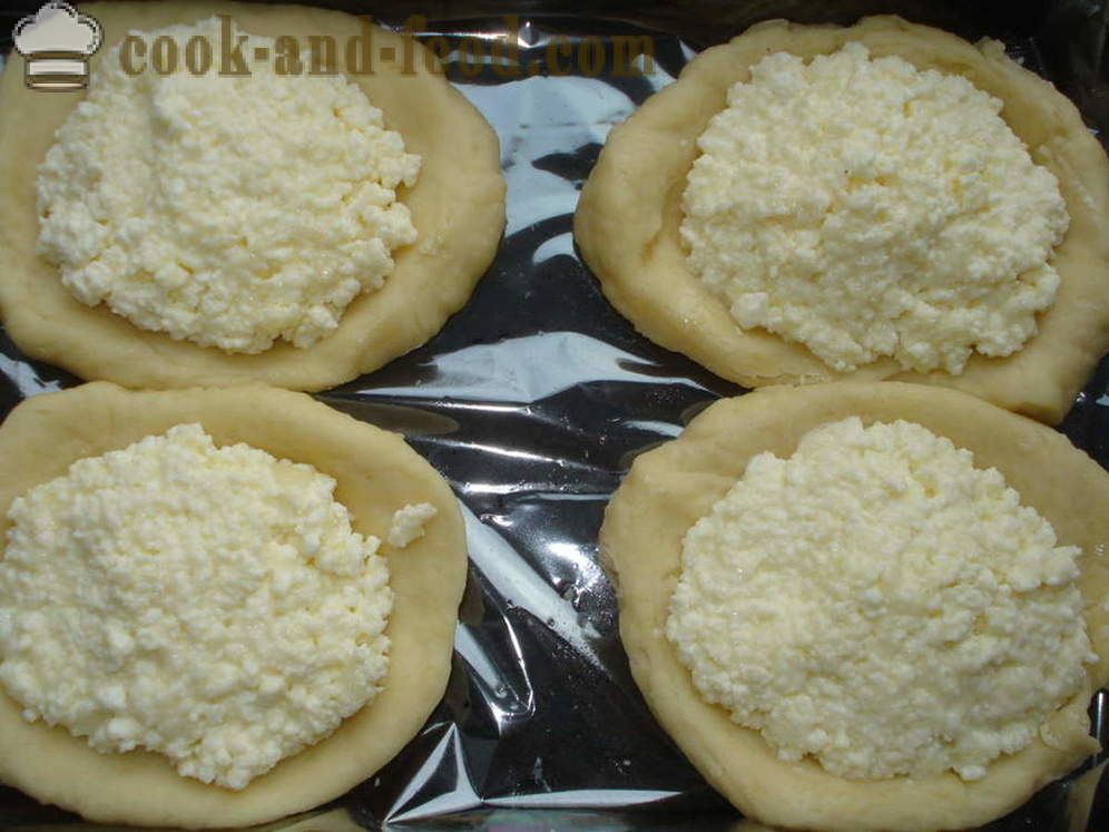 Gâteau au fromage avec de la pâte dans le four - comment faire cuire le gâteau au fromage avec du fromage cottage, étape par étape des photos de recettes