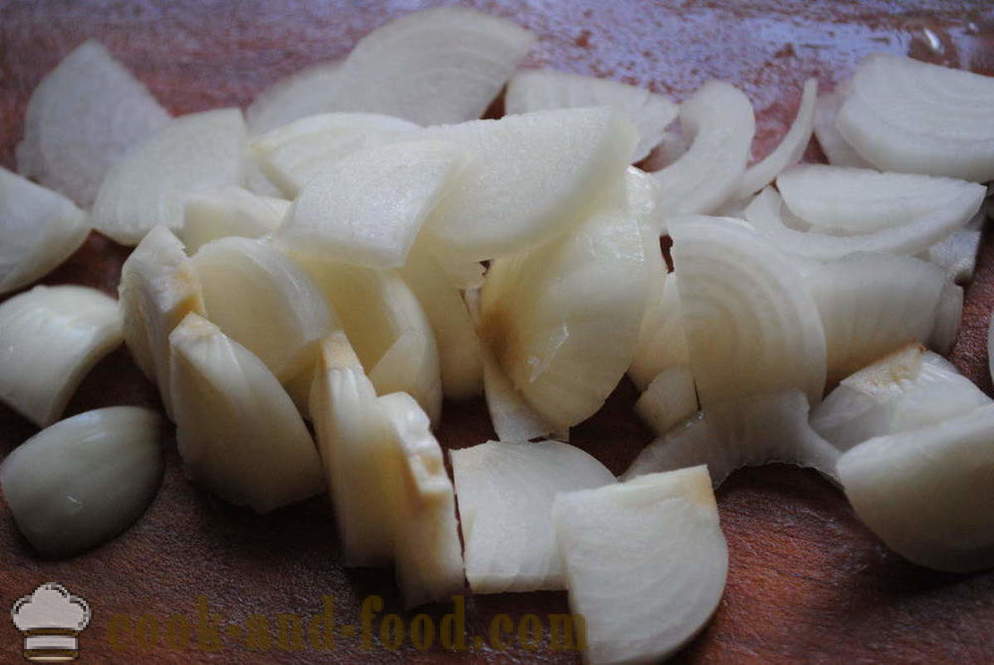 Pomme de terre cuite au fromage et champignons - les deux savoureuses pommes de terre cuites au four, avec une étape par étape des photos de recette