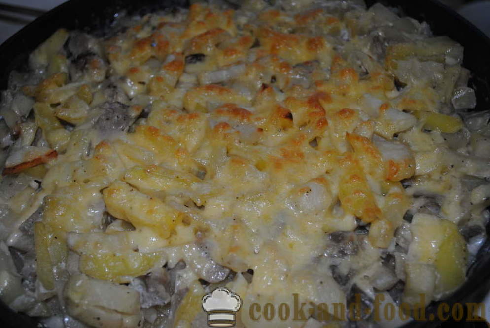 Pomme de terre cuite au fromage et champignons - les deux savoureuses pommes de terre cuites au four, avec une étape par étape des photos de recette