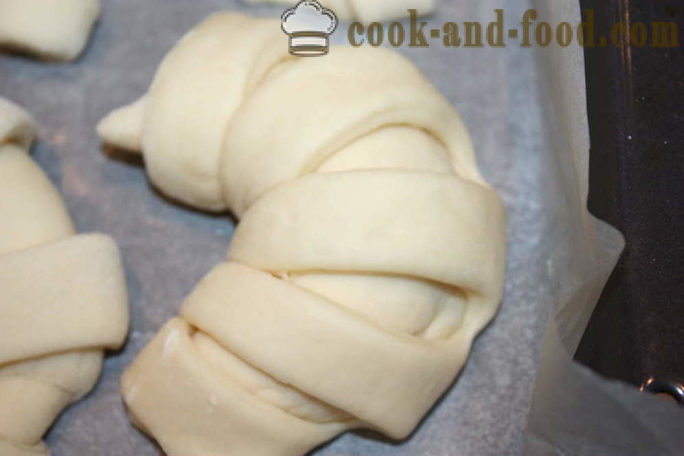 Croissants avec crème anglaise - comment faire des croissants à la maison, photos étape par étape recette