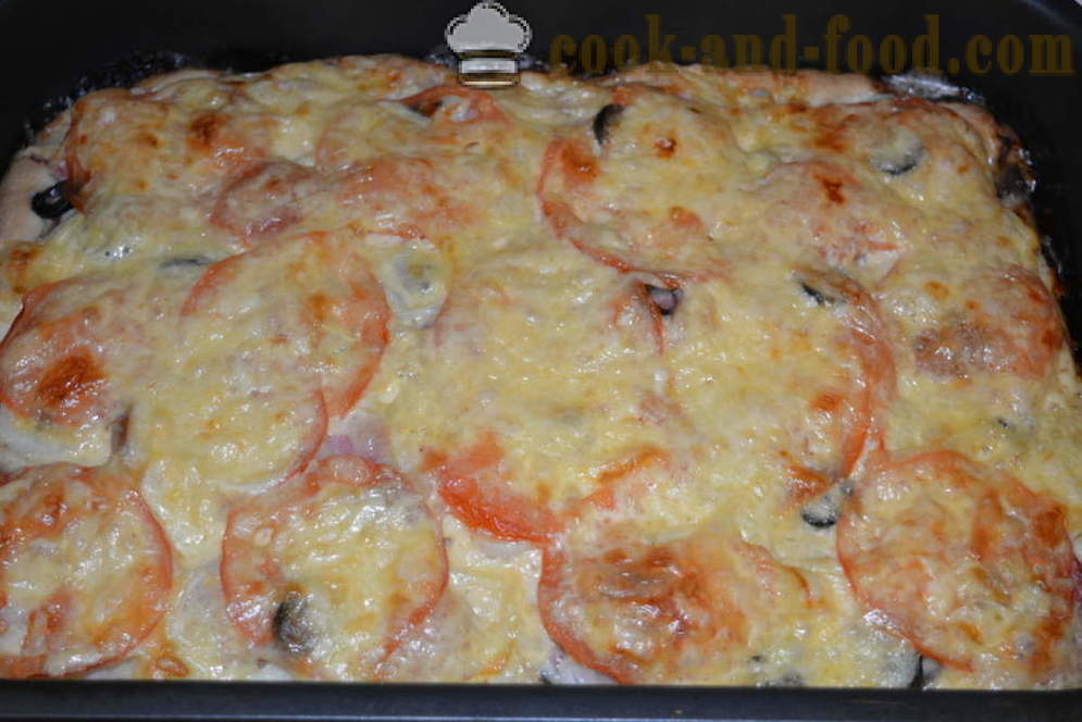Pizza rapide avec crème sure et sauce mayonnaise avec des saucisses et des champignons - comment faire cuire une pizza à la maison dans le four, avec une étape par étape des photos de recettes