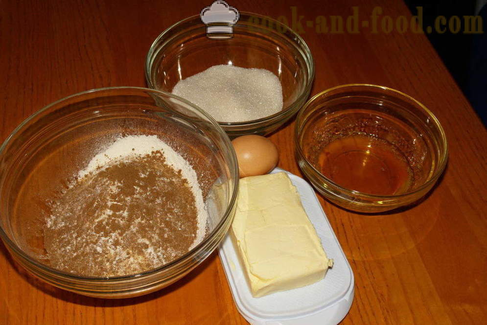 Petits gâteaux de Noël avec de la cannelle et de miel - comment faire une maison de pain d'épice, photos étape par étape recette