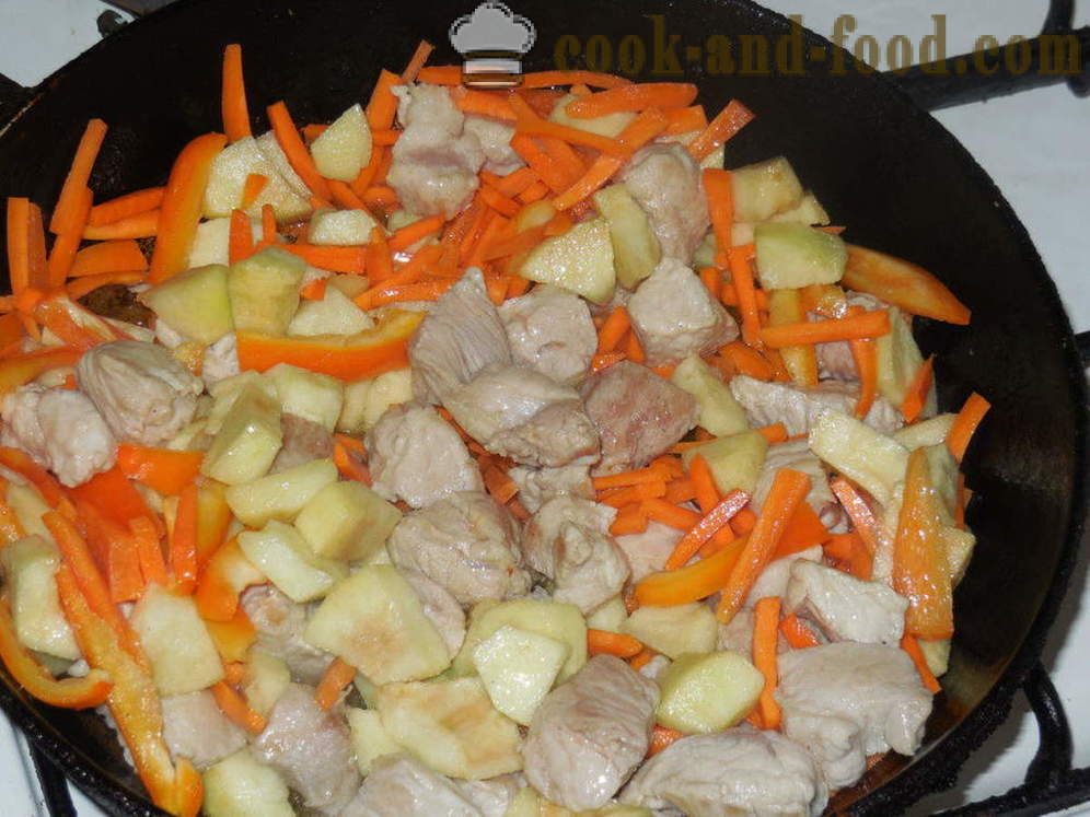 Rôti avec de la viande et des pommes de terre - comment faire cuire un rôti au four, avec une étape par étape des photos de recettes