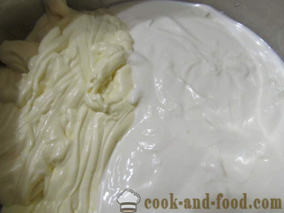 Rapide gâteau dans la mayonnaise gélatineuse et la crème sure, farcie au poulet - comment faire cuire une charge à tarte pour la mayonnaise et la crème sure, avec une étape par étape des photos de recettes