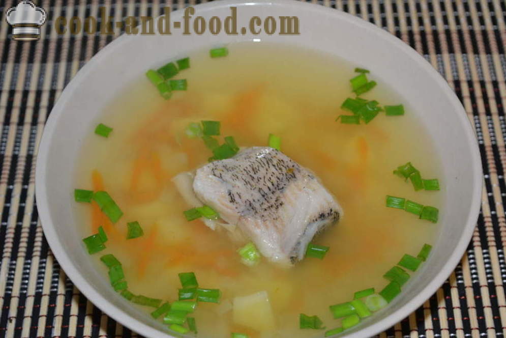 Délicieuse soupe de brochet à la maison - comment faire cuire la soupe de poisson d'un brochet, une étape par étape des photos de recettes