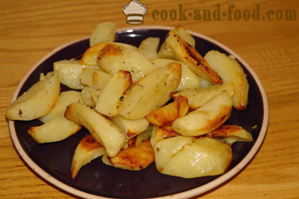 Pommes de terre cuites au four - comme des tranches de pommes de terre cuites au four, avec une étape par étape des photos de recettes