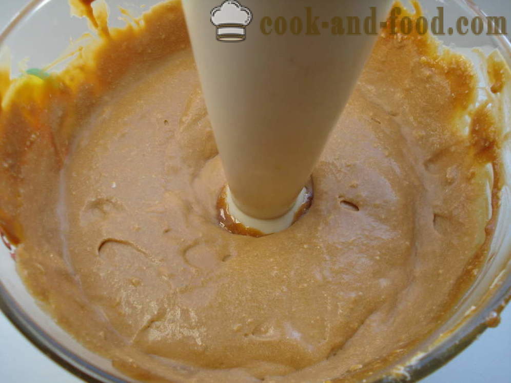 Délicieuse galette roule avec du lait condensé et de noix - comment faire cuire un gaufrettes à la crème, une étape par étape des photos de recettes
