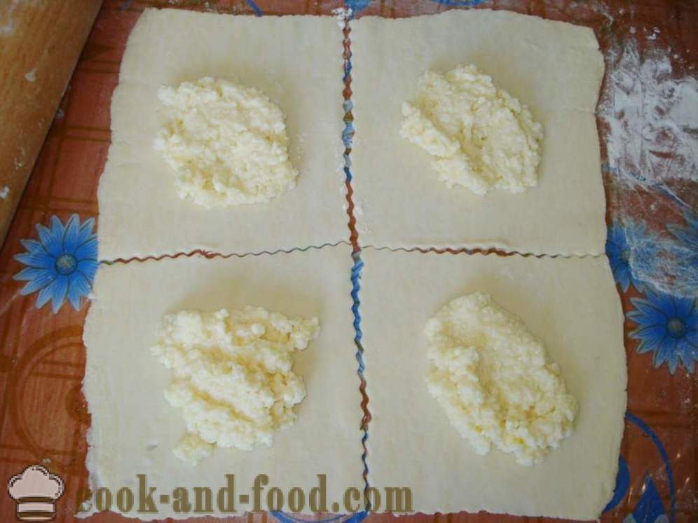 Puffs avec la pâte feuilletée au fromage - étape par étape, comment faire la pâte feuilletée au fromage dans le four, la recette avec une photo