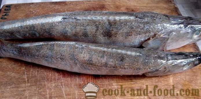 Intérieur pâté de poisson avec perche - comment faire cuire une tarte avec du poisson au four, avec une étape par étape des photos de recettes