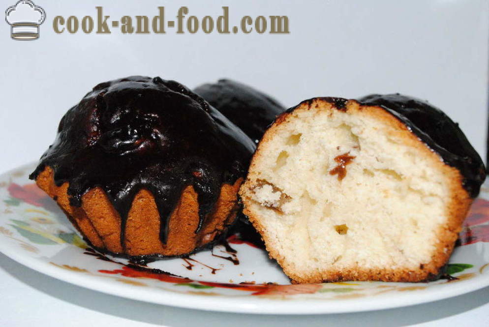 Gâteau fait maison avec des raisins secs dans le four - comment faire des muffins aux raisins sur kéfir, une étape par étape des photos de recettes