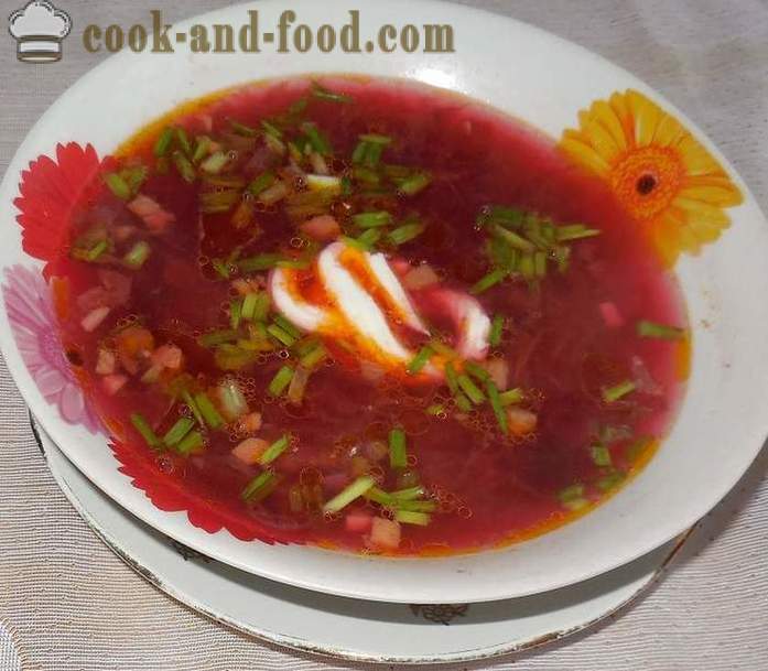 Classique, de la soupe de betterave rouge soupe chaude avec de la viande - comment faire cuire la soupe de betterave rouge, une étape par étape des photos de recettes